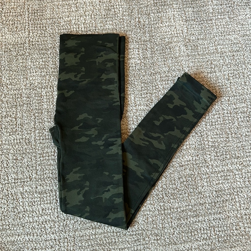 SPANX Seamless Shaping Leggings